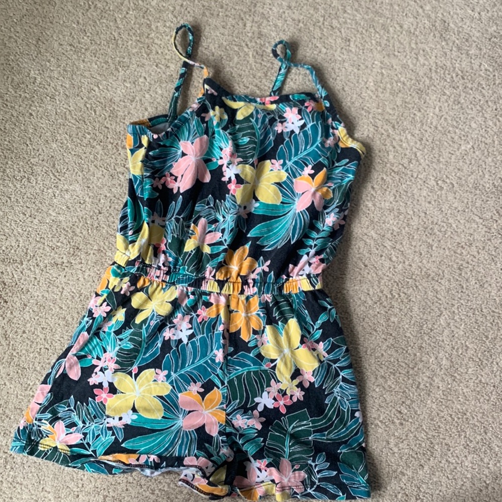 Old Navy flower romper size 8